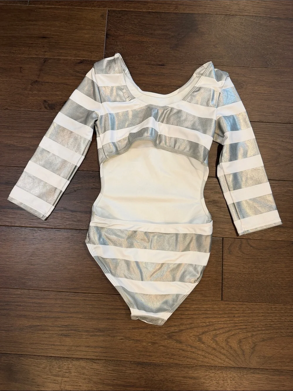 Zella Girls White & Silver Striped Long-Sleeve One-Piece Swimsuit Size 8 C8-126